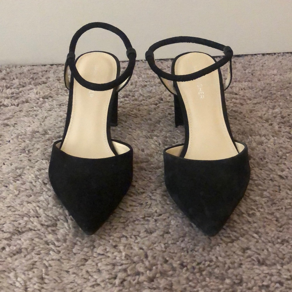 Marc Fisher pointed toe block heels